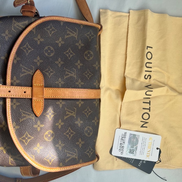 Louis Vuitton Crossbody - Picture 8 of 8